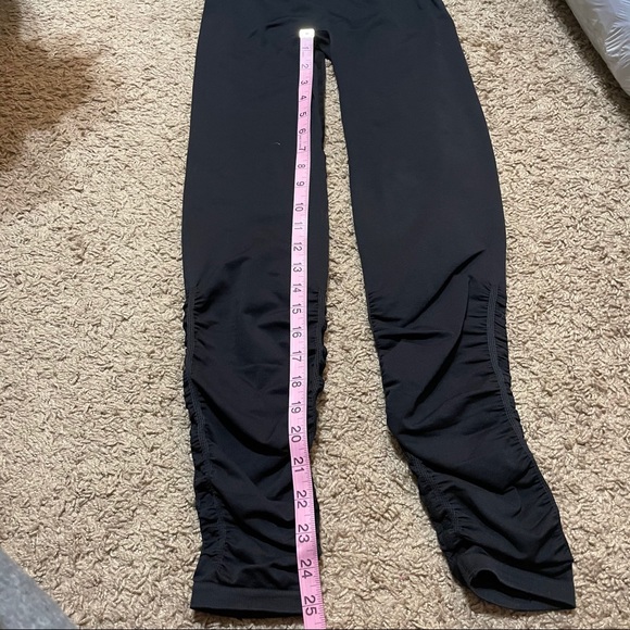 Track & Field Ruched Leggings - Picture 8 of 9